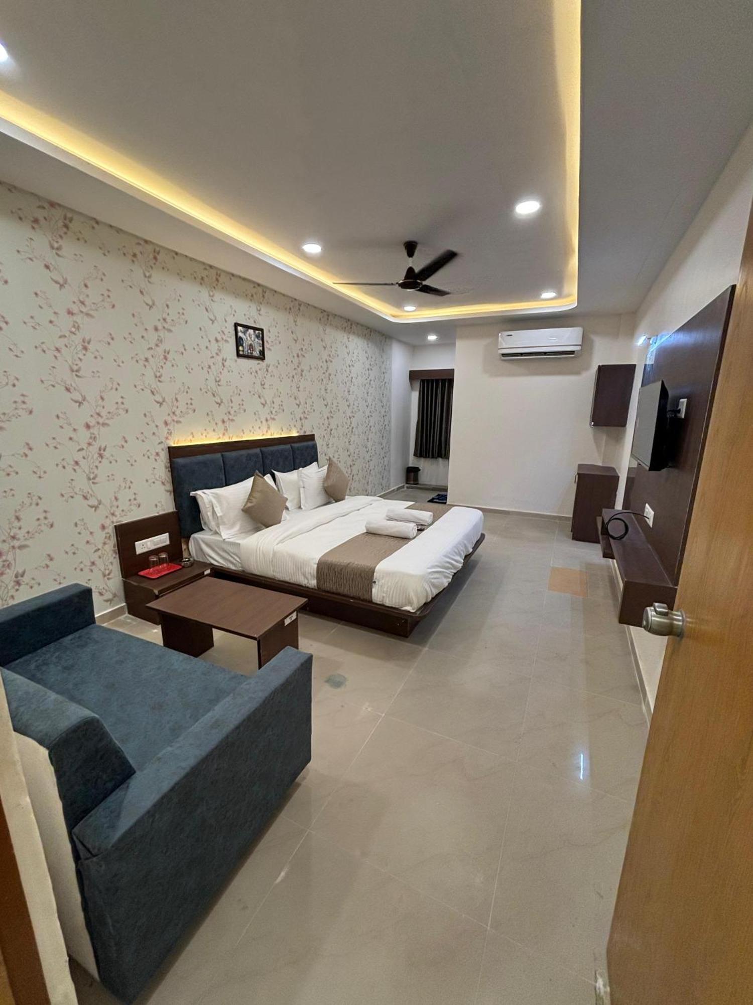 Hotel Mountain Bharuch Εξωτερικό φωτογραφία
